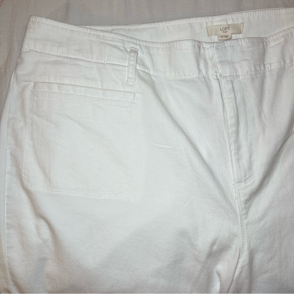 LOFT Plus White Denim Capri Jeans Lightweight Womens Size 20 - Picture 3 of 7